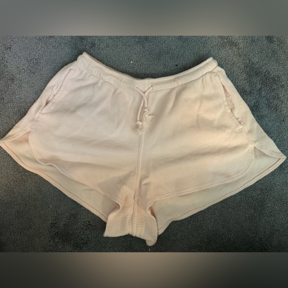 Light pink brandy Melville shorts o/s never worn